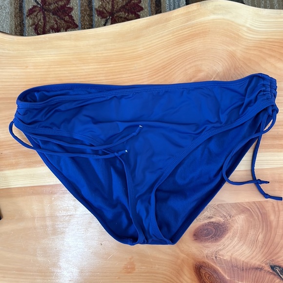 Race back bathing suit set. Top and two matching bottoms. - Picture 5 of 6